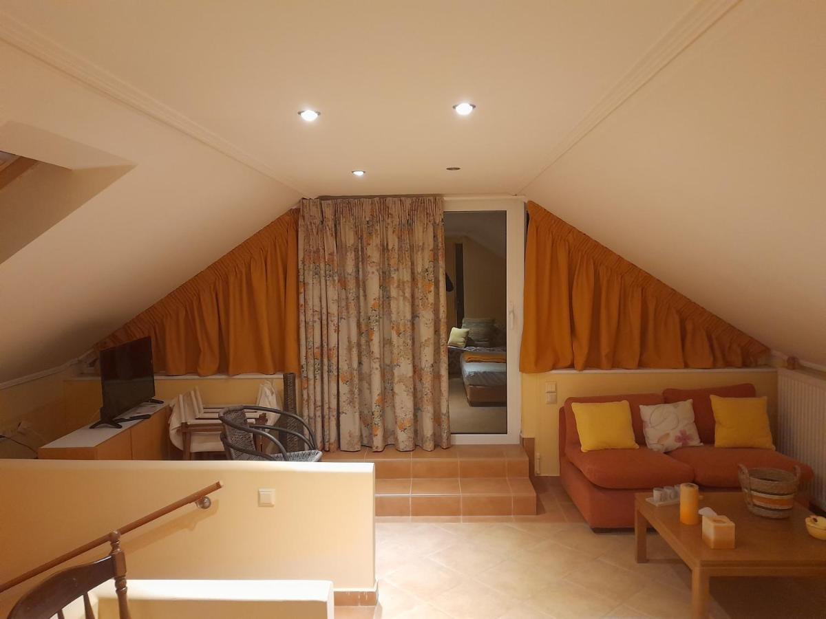 Villa Seabreeze Loutraki  Eksteriør bilde