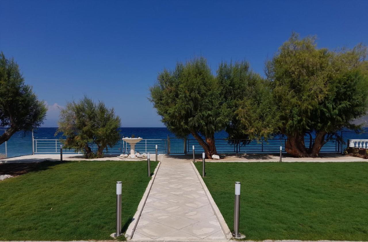 Villa Seabreeze Loutraki  Eksteriør bilde
