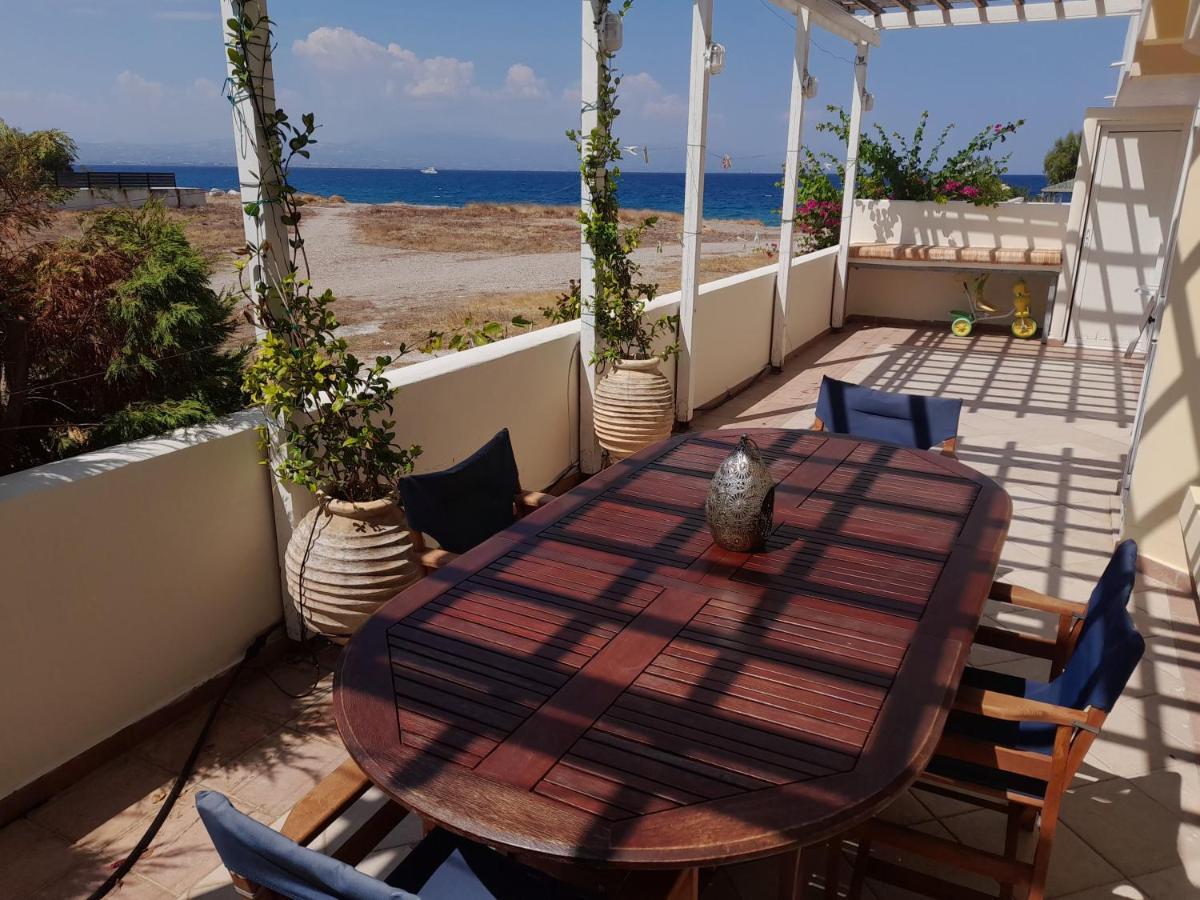 Villa Seabreeze Loutraki  Eksteriør bilde