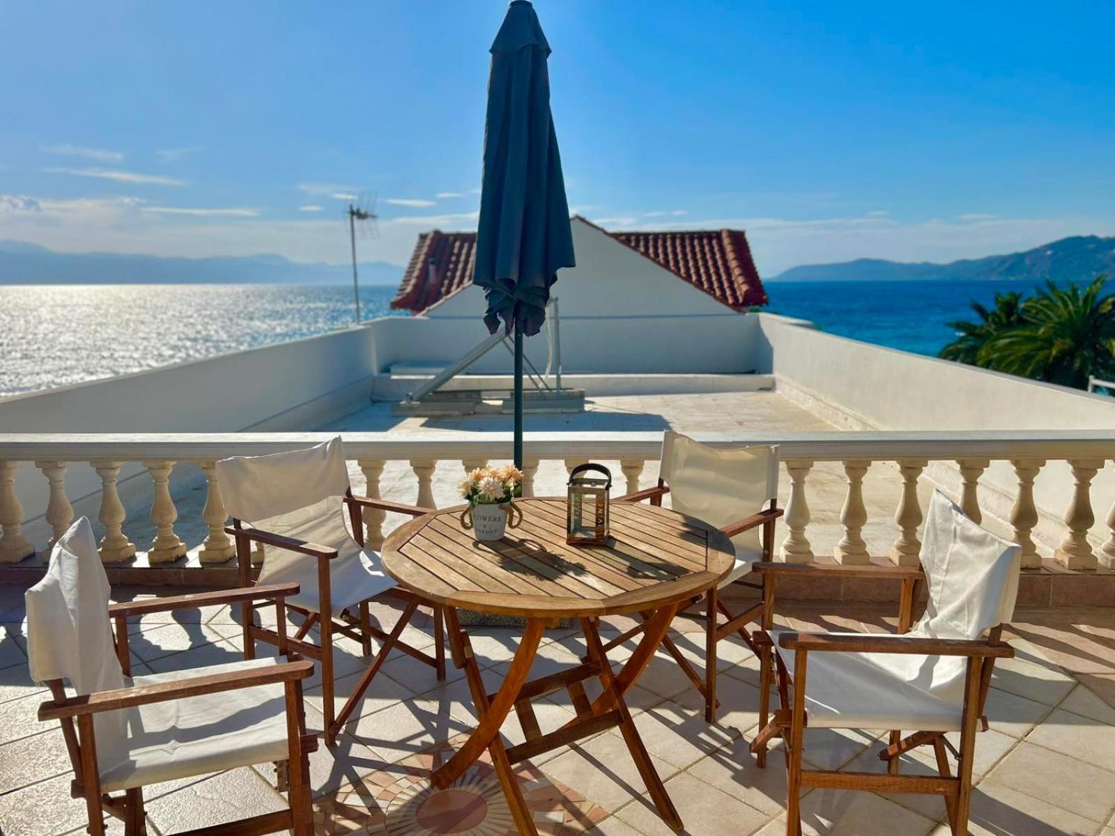Villa Seabreeze Loutraki  Eksteriør bilde