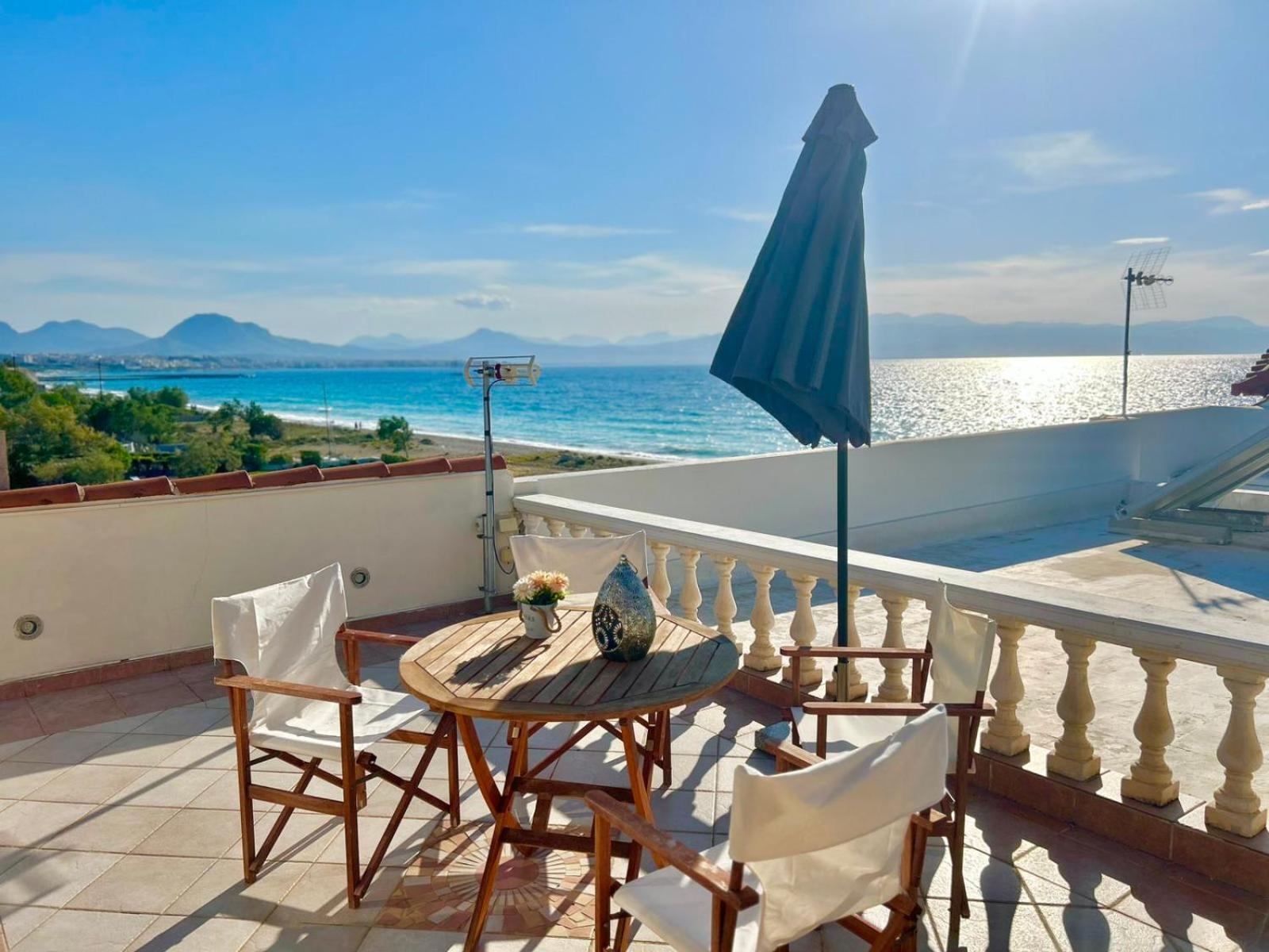 Villa Seabreeze Loutraki  Eksteriør bilde