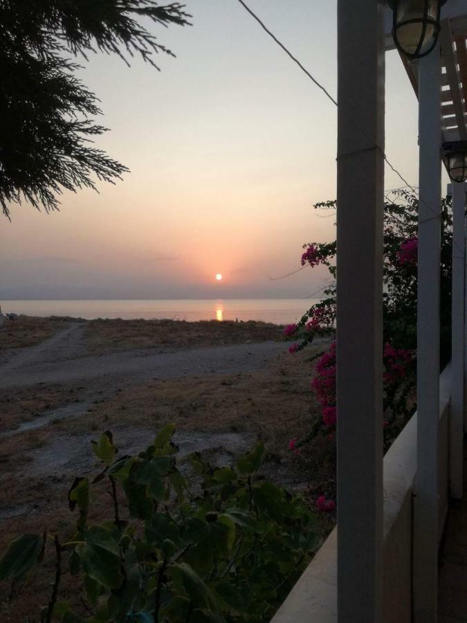 Villa Seabreeze Loutraki  Eksteriør bilde